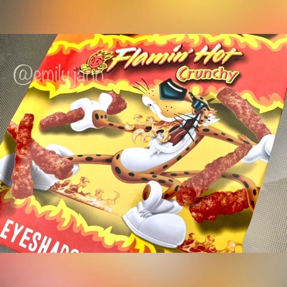 Cheetos🔥Eyeshadow Palette - Picture 5 of 10